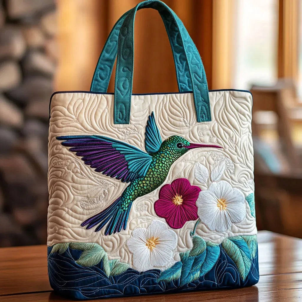 Gepolsterte Tasche mit weissen Blumen
