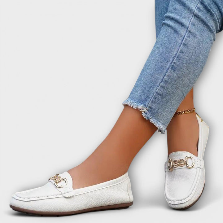 Cordula - Schwarze Loafer mit Spange