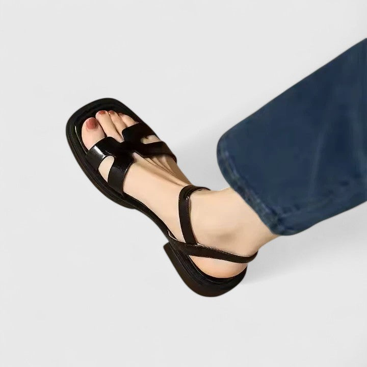 Edeltraud - Elegante Flache Sandalen