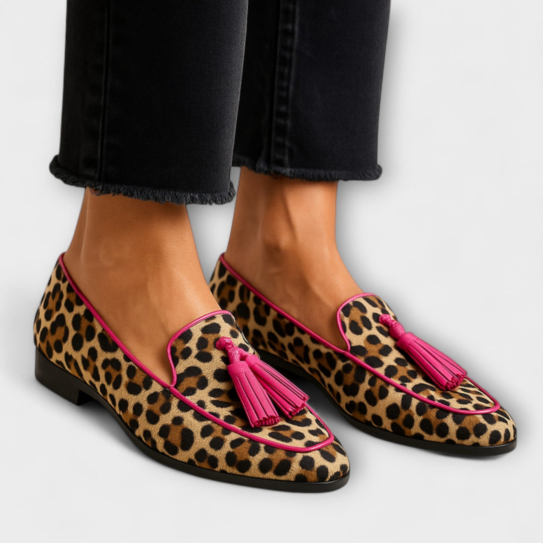 Liesbeth - Leoparden-Slipper mit Quasten